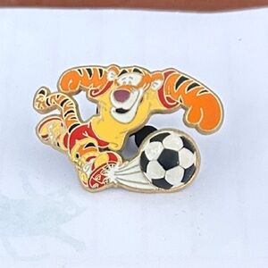 Disney Tigger Soccer Pin 2002
